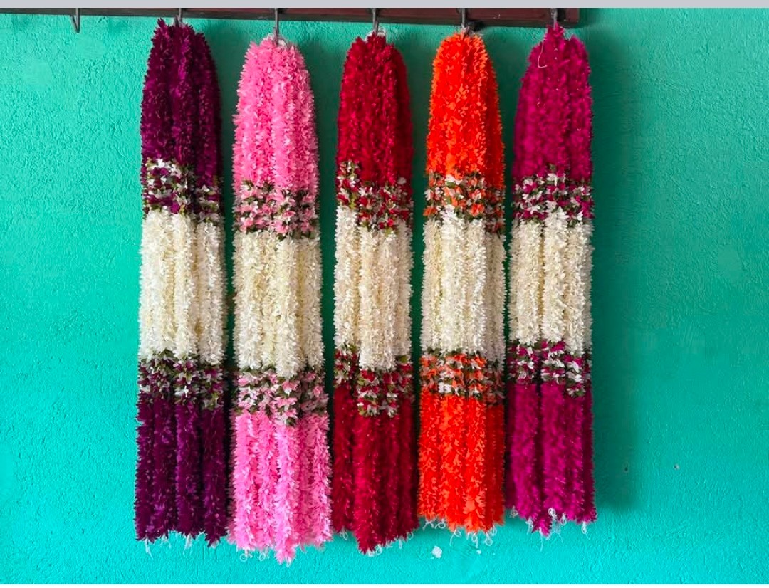 Artificial Garlands
